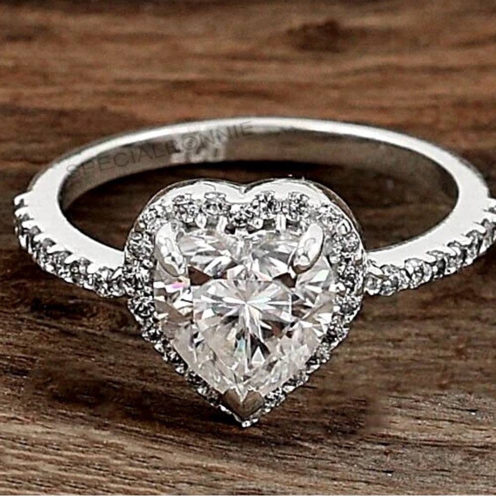 Heart Halo Solitaire Ring in Silver - Diamond-Cut Center